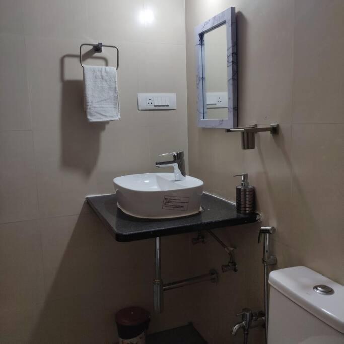 ארפורה Kivi'S Kozy 2Bhk Luxurious Apartment Goa By Leela Homes מראה חיצוני תמונה